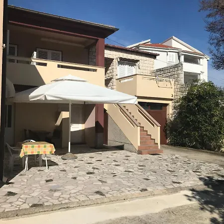 Summer 2 4* Baška