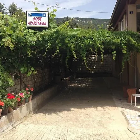 Summer 2 4* Baška