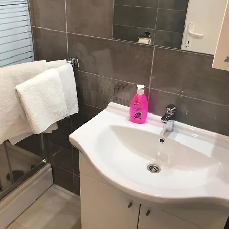 Summer 2 ゲストハウス