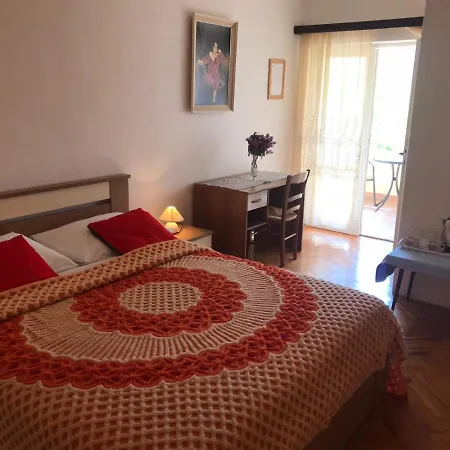 Πανσιόν Summer 2 Baška