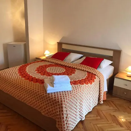 Πανσιόν Summer 2 Baška