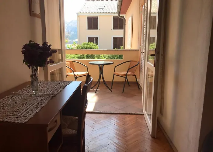 Summer 2 4* Baška