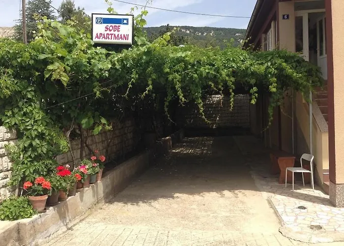 Summer 2 4* Baška